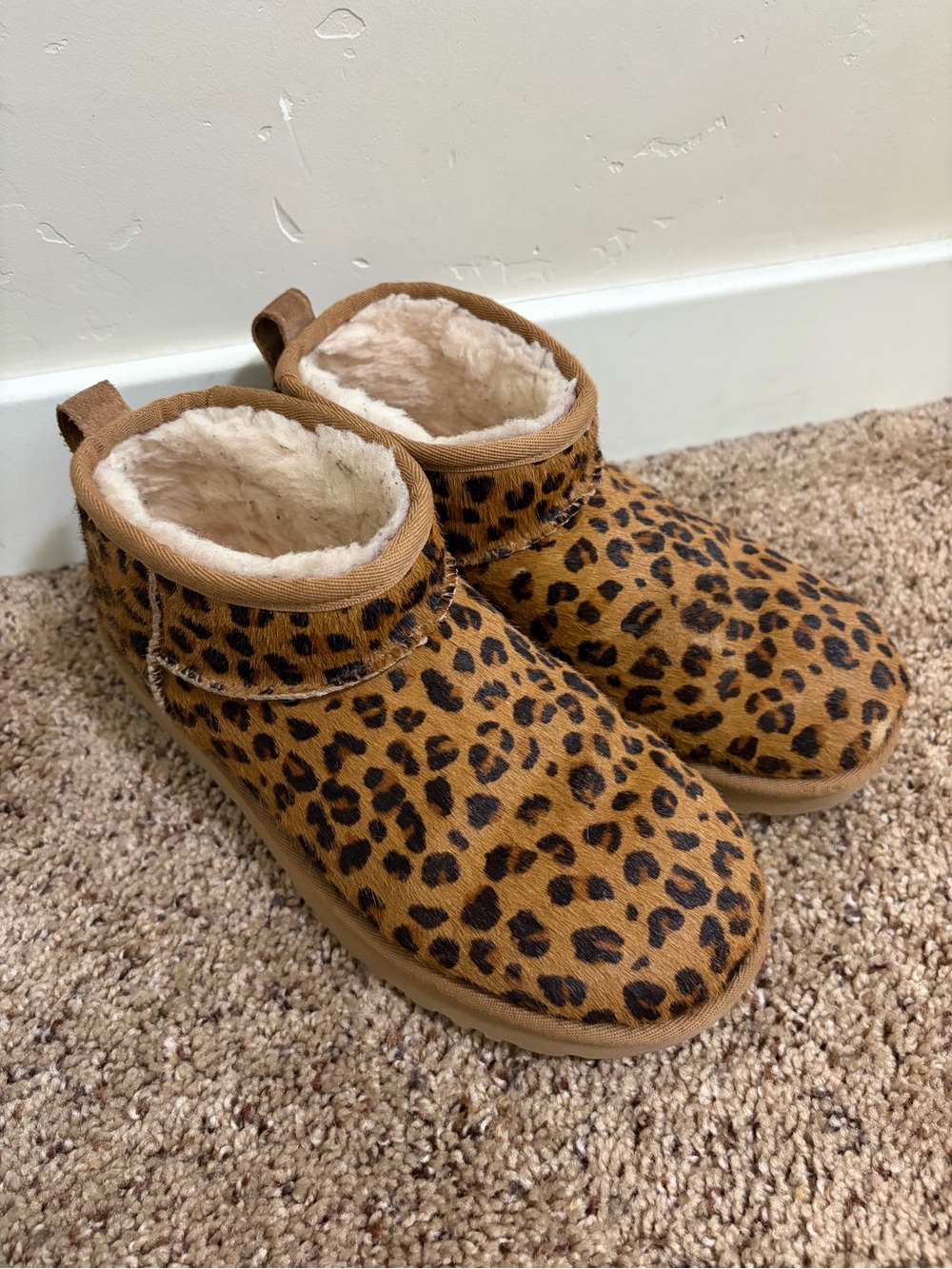 UGG Classic Ultra Mini Leopard Boots, Women's Size 7